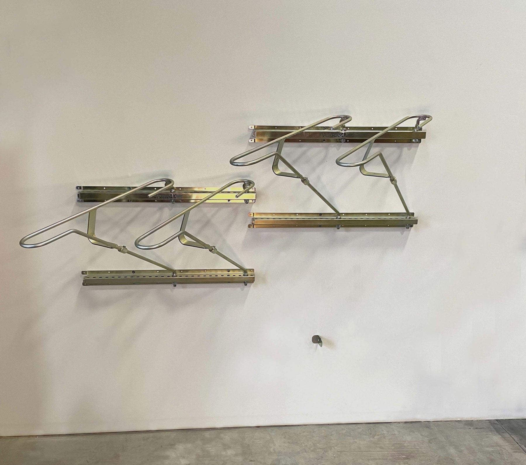 Pivot Rack Mechanic Tilt & Pivot Garage Bike Rack – VelociRAX New Zealand
